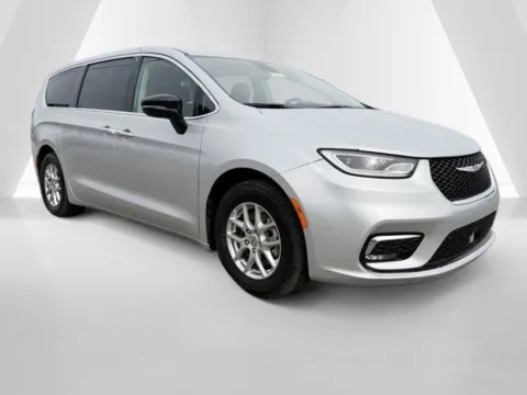 Silver 2024 Chrysler Pacifica Touring L for sale in Grayson, KY