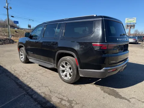 More photos of 2022 Jeep Wagoneer Series II at Pure Country Automotive, KY