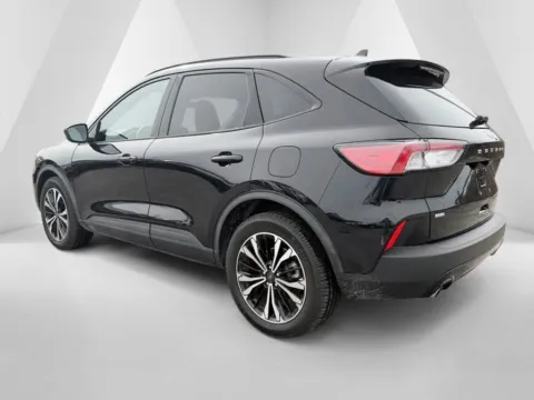 More photos of 2021 Ford Escape SE at Pure Country Automotive, KY