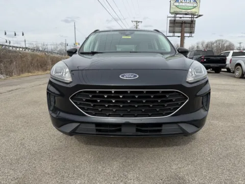 Photos of 2021 Ford Escape SE for sale in Grayson, KY at Pure Country Automotive