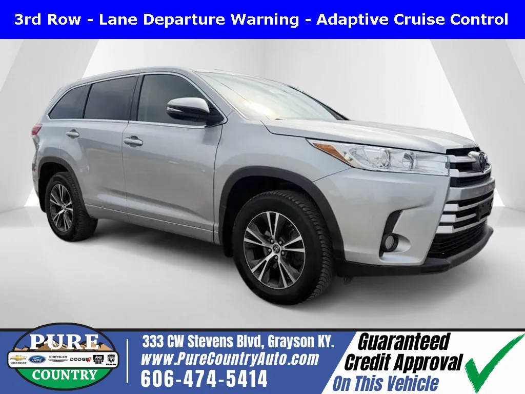 Silver 2017 Toyota Highlander LE for sale in Grayson, KY