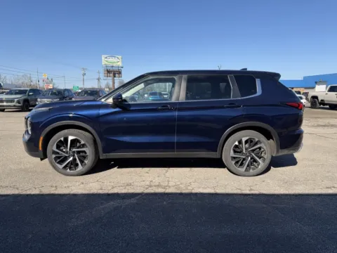 More photos of 2022 Mitsubishi Outlander SE at Pure Country Automotive, KY