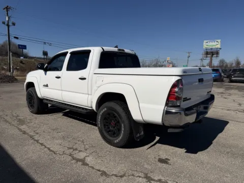 More photos of 2015 Toyota Tacoma at Pure Country Automotive, KY