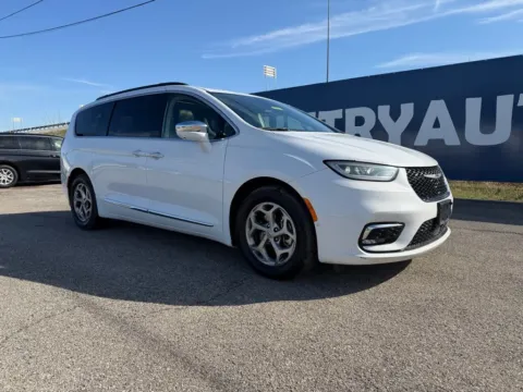 White 2022 Chrysler Pacifica Limited for sale in Grayson, KY