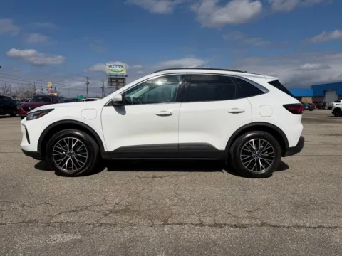 More photos of 2023 Ford Escape Plug-In Hybrid at Pure Country Automotive, KY