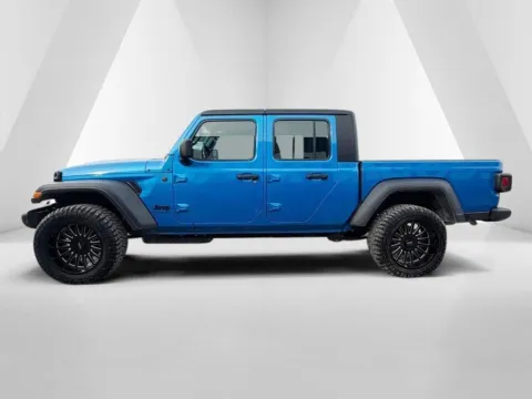More photos of 2026 Jeep Gladiator Sport at Pure Country Automotive, KY