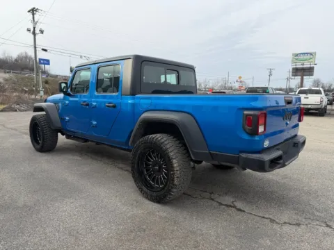 More photos of 2026 Jeep Gladiator Sport at Pure Country Automotive, KY
