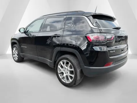 More photos of 2022 Jeep Compass Latitude Lux at Pure Country Automotive, KY