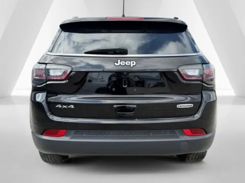 More photos of 2022 Jeep Compass Latitude Lux at Pure Country Automotive, KY