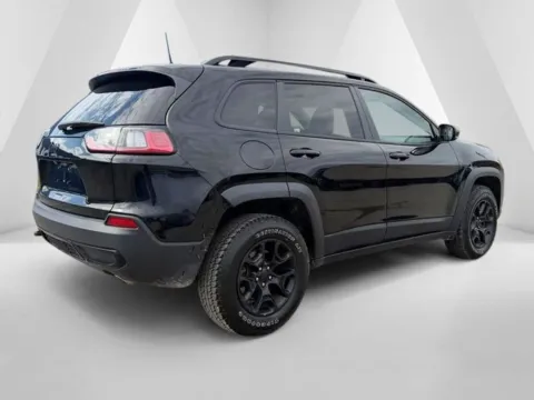 More photos of 2022 Jeep Cherokee X at Pure Country Automotive, KY