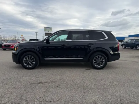 More photos of 2024 Kia Telluride LX at Pure Country Automotive, KY