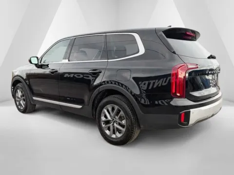 More photos of 2024 Kia Telluride LX at Pure Country Automotive, KY