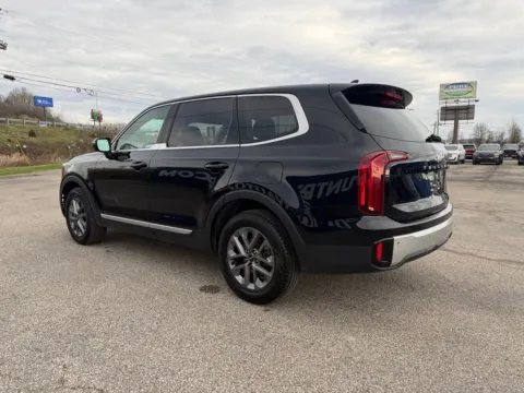 More photos of 2024 Kia Telluride LX at Pure Country Automotive, KY