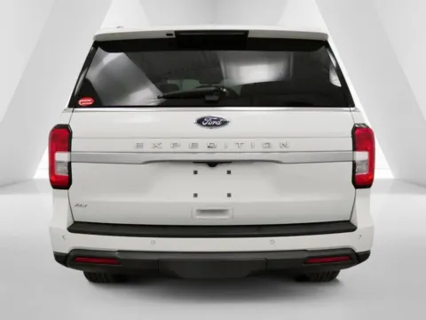More photos of 2022 Ford Expedition XLT at Pure Country Automotive, KY
