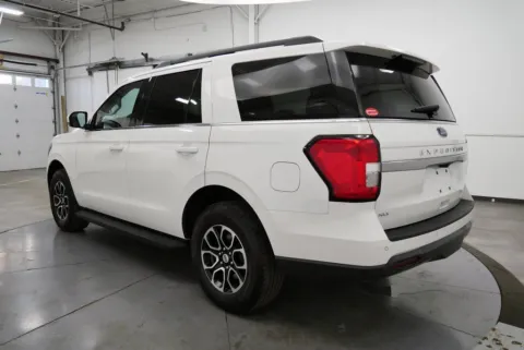 More photos of 2022 Ford Expedition XLT at Pure Country Automotive, KY