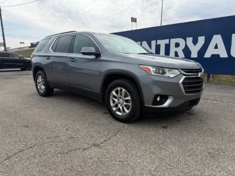 Gray 2021 Chevrolet Traverse LT for sale in Grayson, KY