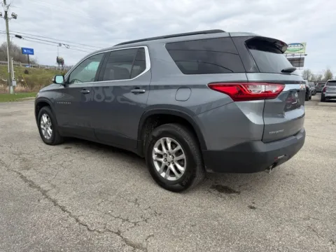 More photos of 2021 Chevrolet Traverse LT at Pure Country Automotive, KY