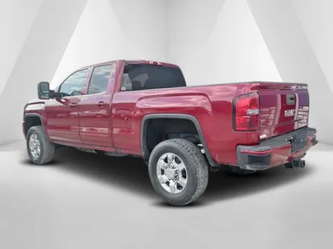 More photos of 2018 GMC Sierra 2500HD SLE at Pure Country Automotive, KY