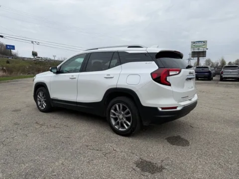 More photos of 2022 GMC Terrain SLT at Pure Country Automotive, KY