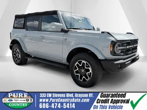 Gray 2022 Ford Bronco Outer Banks for sale in Grayson, KY