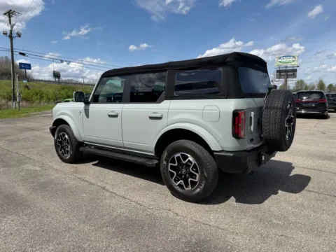 More photos of 2022 Ford Bronco Outer Banks at Pure Country Automotive, KY