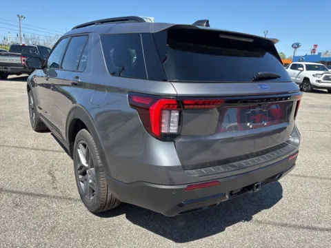 More photos of 2026 Ford Explorer ST-Line at Pure Country Automotive, KY