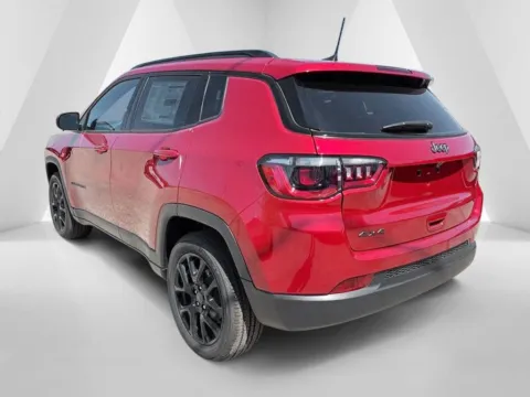 More photos of 2026 Jeep Compass Latitude at Pure Country Automotive, KY