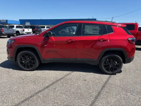 More photos of 2026 Jeep Compass Latitude at Pure Country Automotive, KY