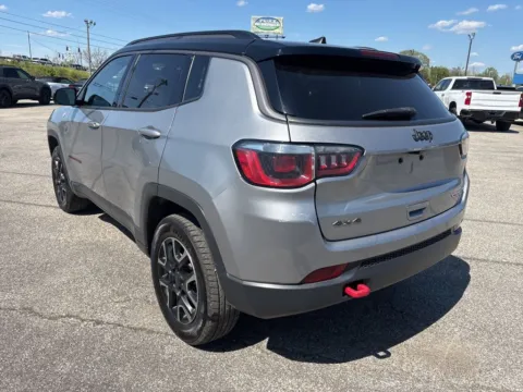 More photos of 2019 Jeep Compass Trailhawk at Pure Country Automotive, KY