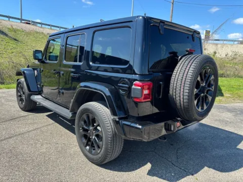 More photos of 2021 Jeep Wrangler at Pure Country Automotive, KY