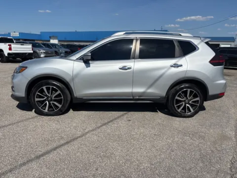 More photos of 2020 Nissan Rogue SL at Pure Country Automotive, KY