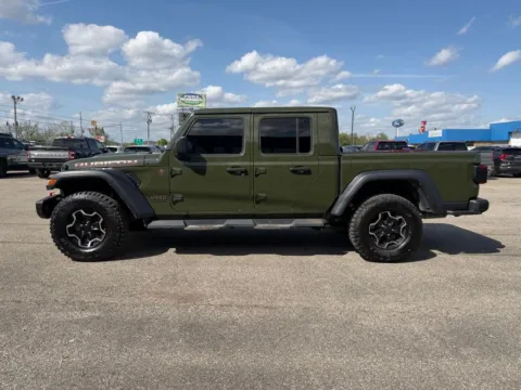 More photos of 2021 Jeep Gladiator Rubicon at Pure Country Automotive, KY