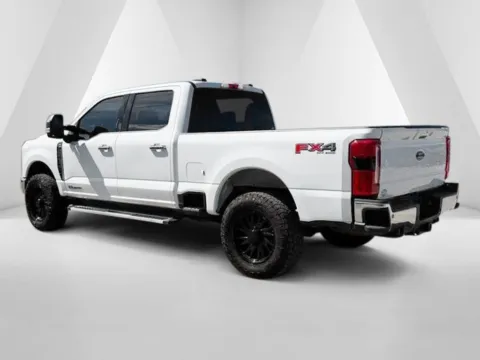 More photos of 2023 Ford F-250SD Lariat at Pure Country Automotive, KY
