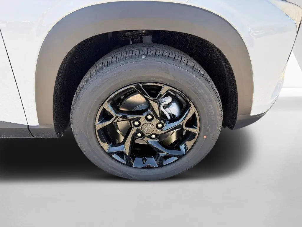 2026 Chevrolet Trax LT - Photo 32