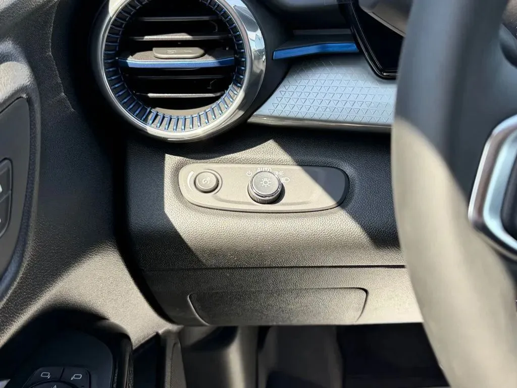 2026 Chevrolet Trax LT - Photo 14