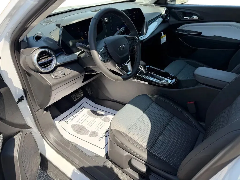 2026 Chevrolet Trax LT - Photo 11