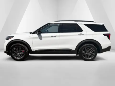 More photos of 2026 Ford Explorer ST-Line at Pure Country Automotive, KY