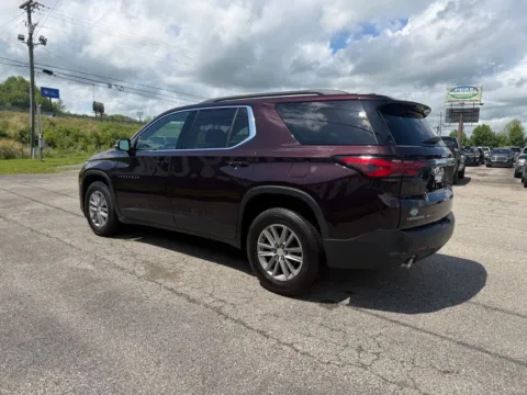 More photos of 2022 Chevrolet Traverse LT at Pure Country Automotive, KY