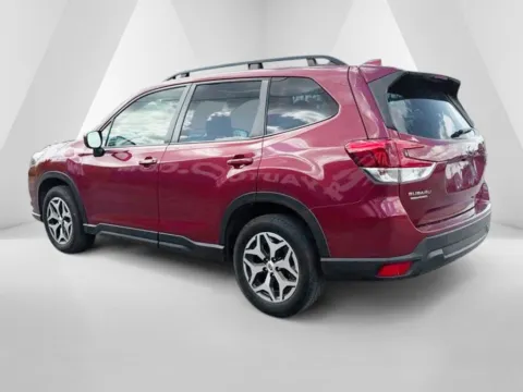 More photos of 2023 Subaru Forester Premium at Pure Country Automotive, KY