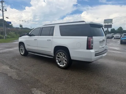 More photos of 2015 GMC Yukon XL SLT 1500 at Pure Country Automotive, KY