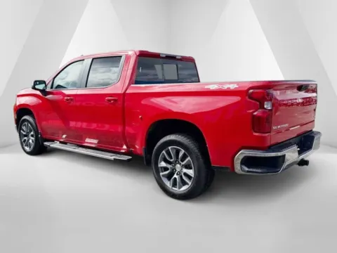 More photos of 2026 Chevrolet Silverado 1500 LT at Pure Country Automotive, KY