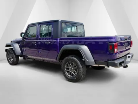 More photos of 2026 Jeep Gladiator Sport at Pure Country Automotive, KY