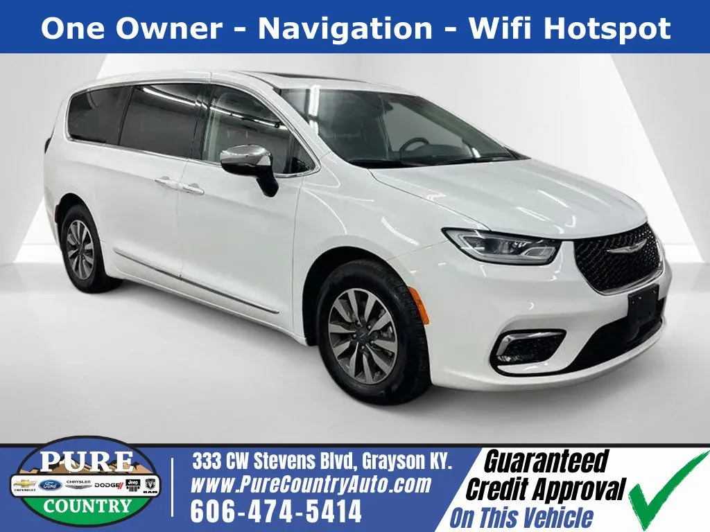 White 2023 Chrysler Pacifica Hybrid Limited for sale in Grayson, KY