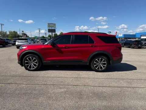More photos of 2023 Ford Explorer ST-Line at Pure Country Automotive, KY