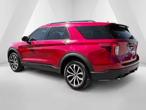 More photos of 2023 Ford Explorer ST-Line at Pure Country Automotive, KY