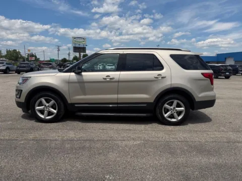 More photos of 2017 Ford Explorer XLT at Pure Country Automotive, KY