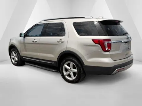 More photos of 2017 Ford Explorer XLT at Pure Country Automotive, KY