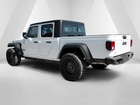 More photos of 2026 Jeep Gladiator Sport at Pure Country Automotive, KY
