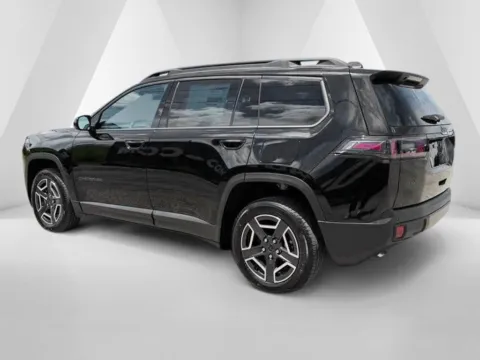 More photos of 2026 Jeep Cherokee Laredo at Pure Country Automotive, KY