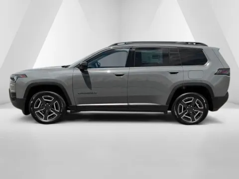More photos of 2026 Jeep Cherokee Laredo at Pure Country Automotive, KY